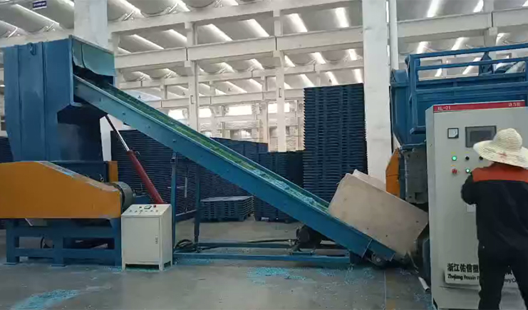 中空吹塑托盤的生產成本是？太便宜小心貓膩哦