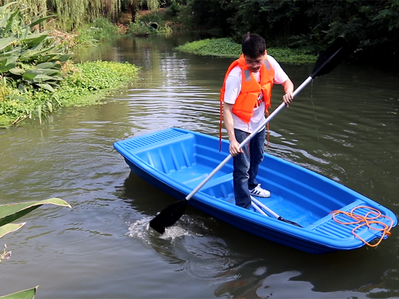 吹塑漁船賤賣，不用家里有礦，便宜讓你帶回家！