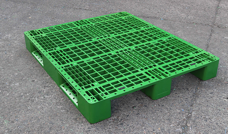 川字上貨架塑料托盤(pán)有什么優(yōu)勢(shì)？它的曲饒值如何