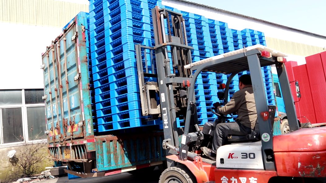 貨物托盤運(yùn)輸中出現(xiàn)的破損的問(wèn)題，如何解決？