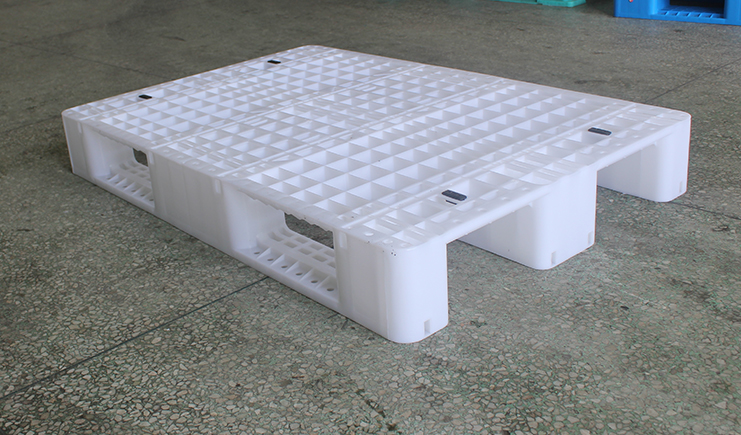 食品行業塑料托盤在操作過程中,對員工有哪些衛生要求?