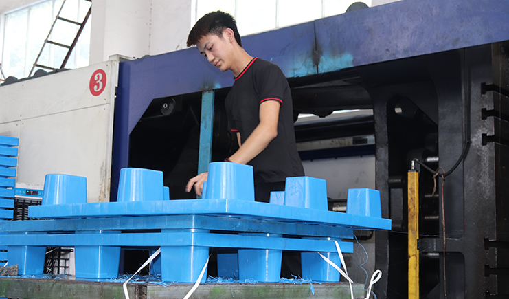 廠家生產(chǎn)塑料托盤用什么原料，這三個秘密首次公開