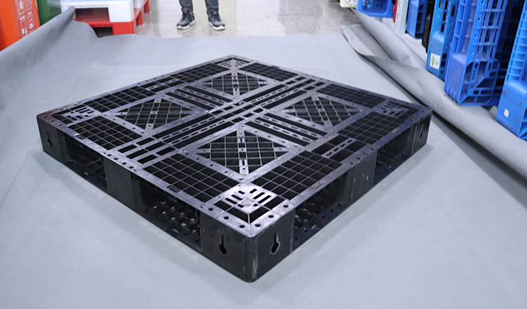 塑料托盤出口全解析:流程、市場與風險應對策略