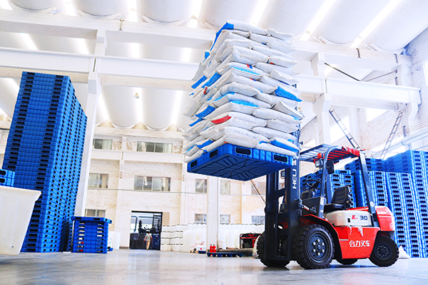 塑料托盤能承重多少斤?