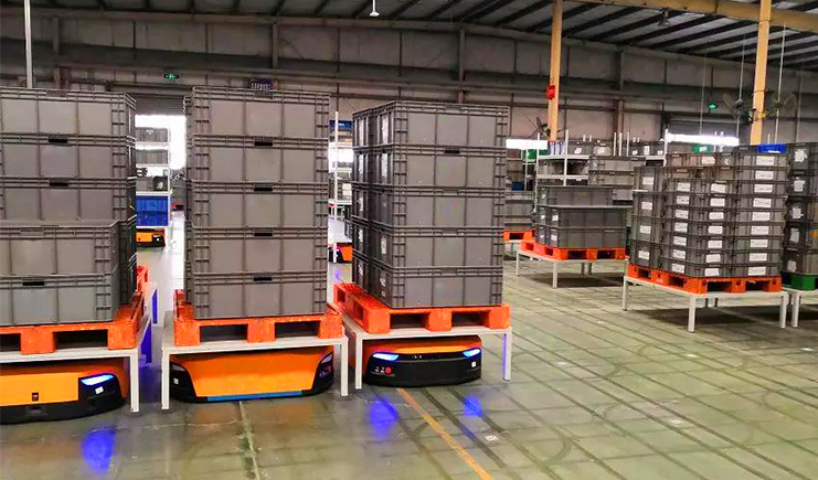 當(dāng)周轉(zhuǎn)箱遇上“智慧腳”:解鎖AMR的千億市場(chǎng)