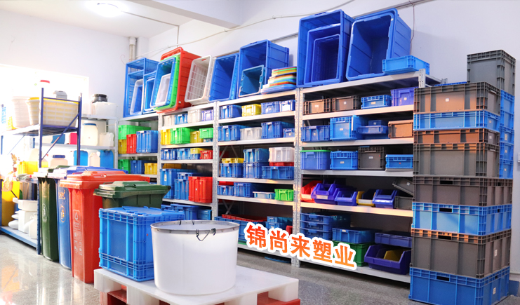 周轉(zhuǎn)箱材質(zhì)大PK:塑料、金屬、木質(zhì),誰(shuí)是你的“真命天箱”?