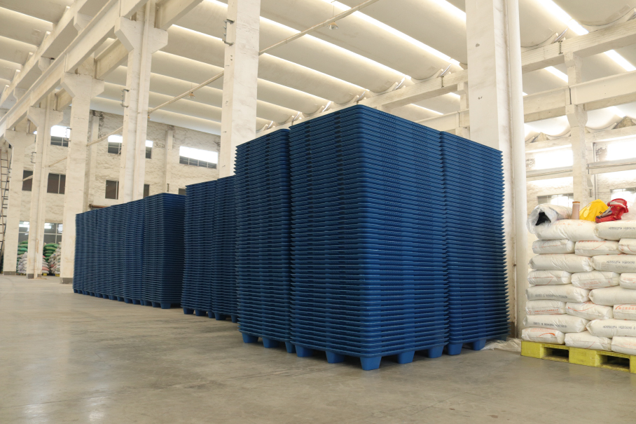 JSL-1212九腳吹塑托盤(重型) JSL-1212九腳吹塑托盤(重型)